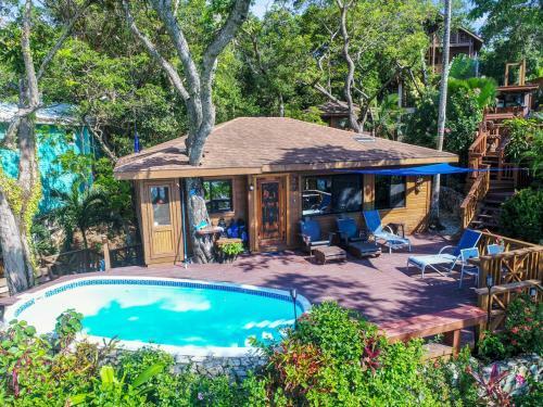 Hostal Turtle Cabin @ Turtle Beach Dive Resort