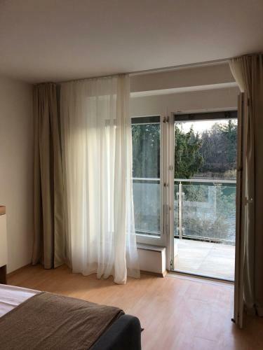 Maximo Apartments