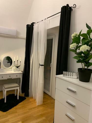 Capital Apartment Postna