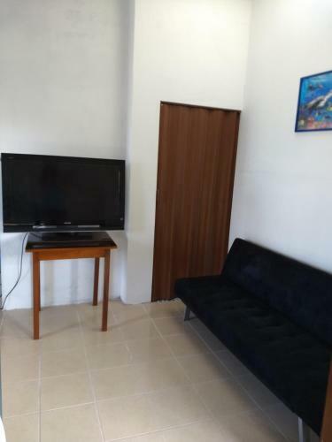 Apartamento Suite Cerca Del Malecon Playa Y Mall El Pacifico, Con Balcon.
