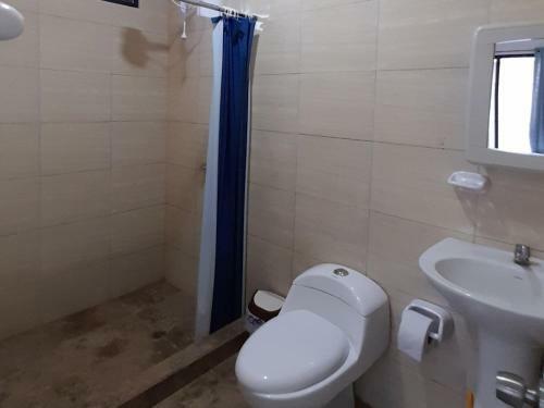 Apartamento Suites Y Habitaciones En Edificaci�n Amaralto