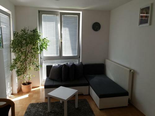 Victoria Apartment