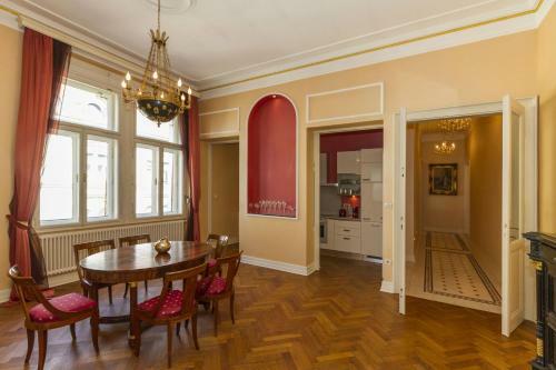 Filip?s Palace Luxurious Apartment