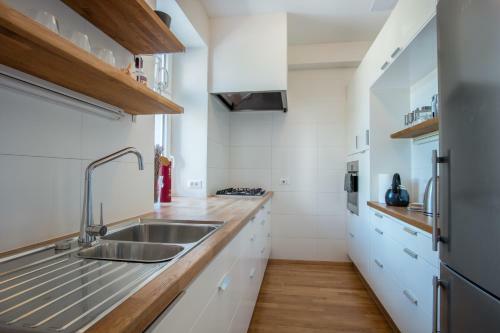 Luxury Central Apartment