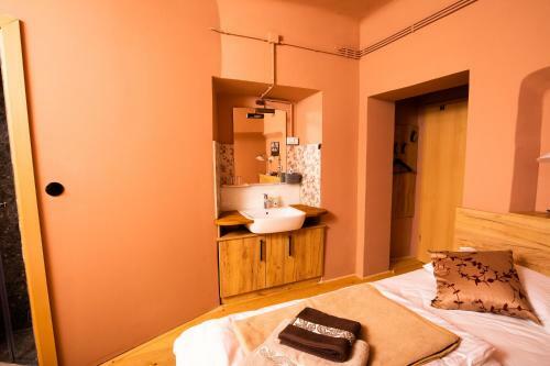 Albergue De?nik