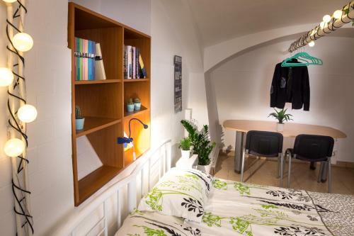 The Maze Apartment