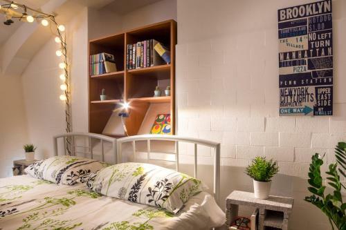 The Maze Apartment