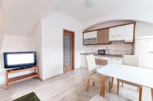 The Maze Apartment