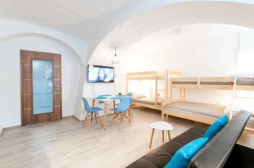 The Maze Apartment