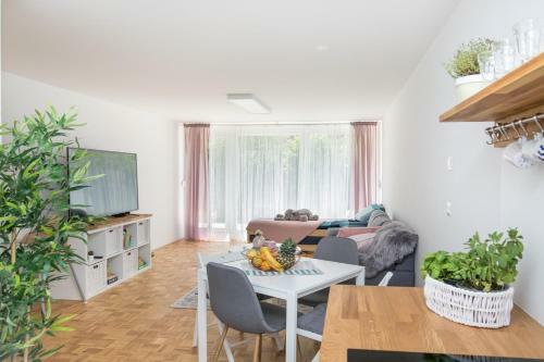 Family Apartment With Garden