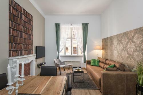 Royal Deluxe Apartment