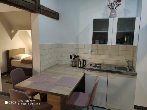 Hostal Aparthotel Cross Street 4