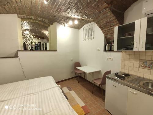 Hostal Aparthotel Cross Street 4