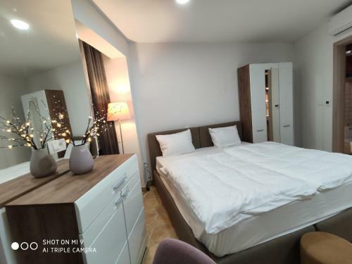 Hostal Aparthotel Cross Street 4