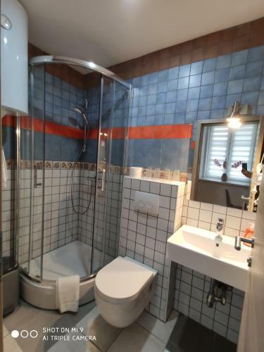 Hostal Aparthotel Cross Street 4