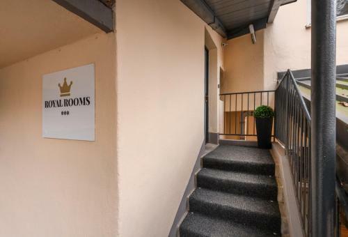 Albergue Royal Rooms***