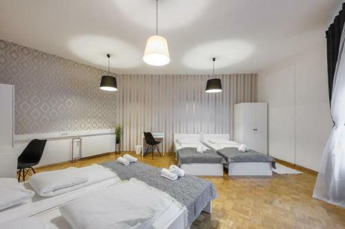 Albergue Royal Rooms***