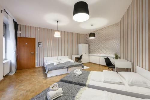 Albergue Royal Rooms***