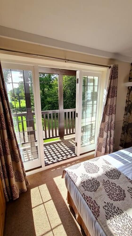 Farnham House Hotel