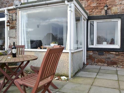 Dolphin Cottage