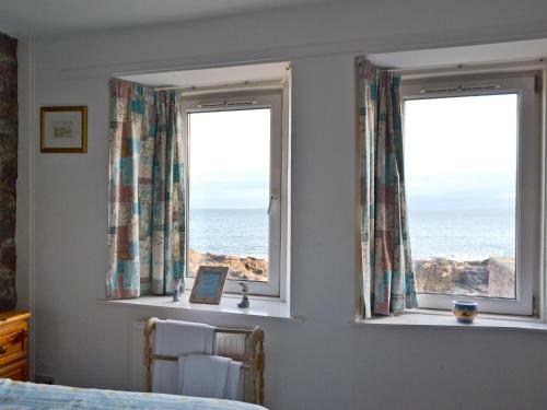 Dolphin Cottage