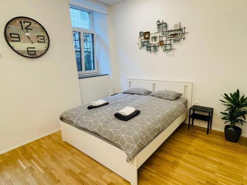 Loni's Place Apartments