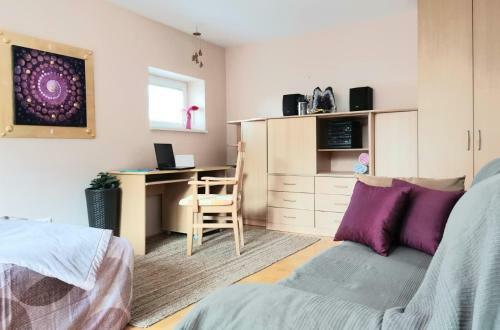 City Center Apartment Under The Castle