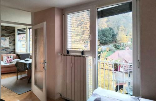 City Center Apartment Under The Castle