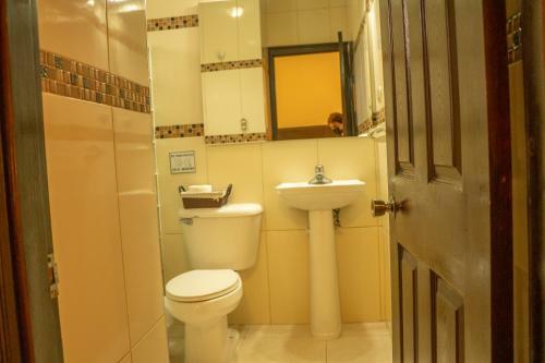 Hotel Orquidea Limon Suites
