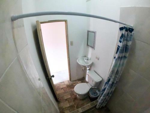 Albergue Iguana Beach House