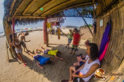 Albergue Iguana Beach House