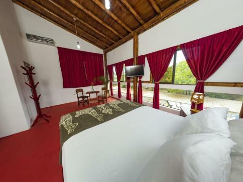 Hostal Mikaza Hosteria