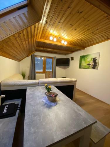 Apartment Bosili