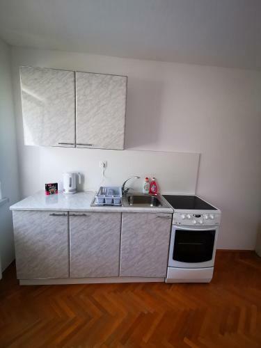 Apartmaji Tom?i?
