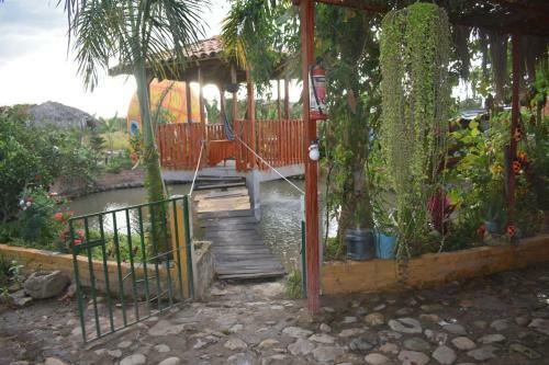 Eco-hotel Y Caba�as