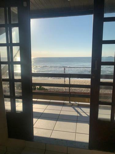 Casa de Praia - P� Na Areia - Barra Do Sul