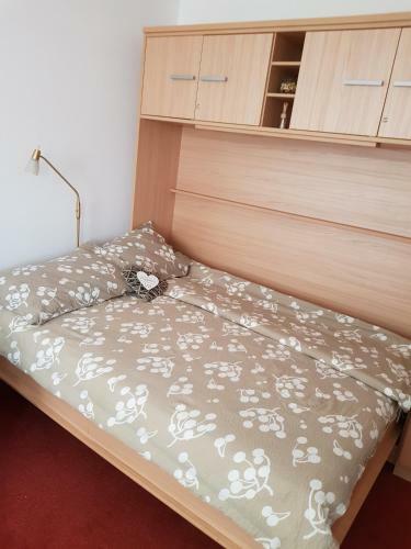 Red Rose Apartment