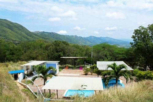 Girardot Caba�as - Balc�n De Guabinal