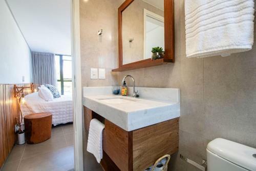 Casa Com Varanda E Piscina Privativa