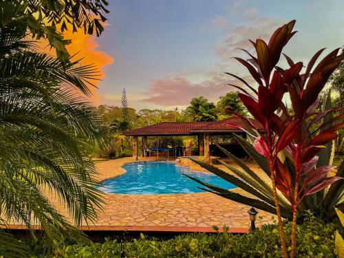 Lodge Gatuncrocs, Private Villa With Lake & Garden Views