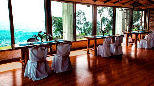 Hotel Tuparina Lodge