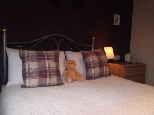 Bed & Breakfast Foyers Roost