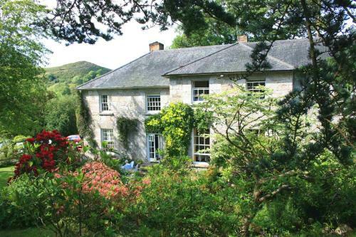 Pen-y-dyffryn Country Hotel