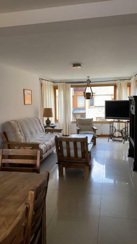 Triplex En Pleno Centro/3 Hab En Suite Cochera Cub