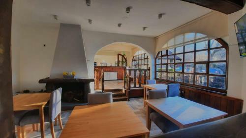 Hotel Ayres Del Filo