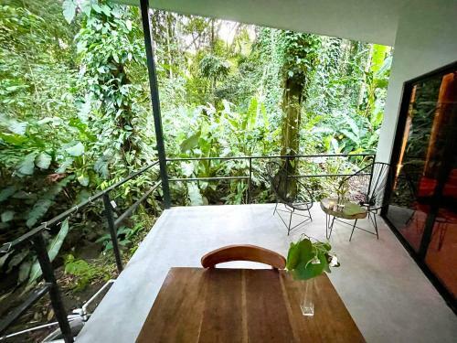 Casa Eden - Modern Peaceful Jungle Apartments