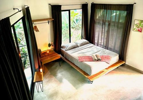 Casa Eden - Modern Peaceful Jungle Apartments