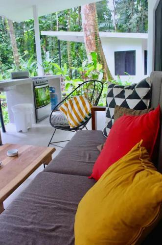 Casa Eden - Modern Peaceful Jungle Apartments