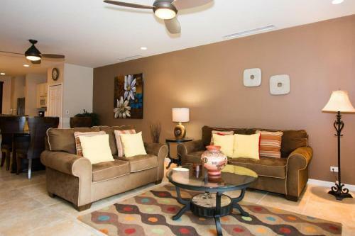 Colorfully Decorated 3rd-floor Unit Overlooking Pool At Pacifico In Coco