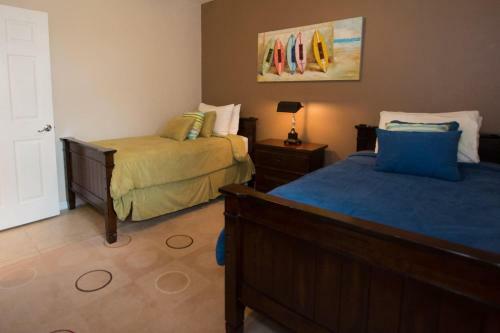 Colorfully Decorated 3rd-floor Unit Overlooking Pool At Pacifico In Coco